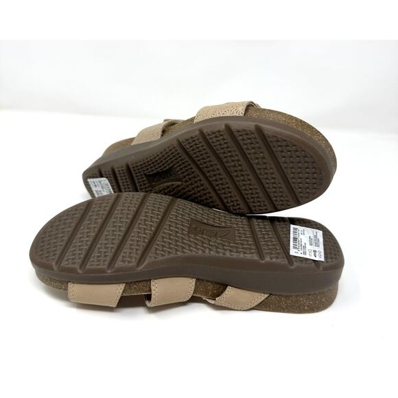 Clarks Women's Calenne Maye Wedge Sandal, Sand Combi,  Size 9.5 - Picture 6 of 7